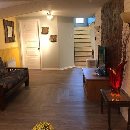 Chambre, Cuisine, Salon Et Salle De Bain Privees Apartment Chicoutimi Екстериор снимка